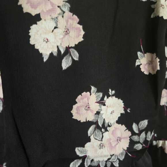 Express NWT Floral Peplum Shirt Size M - Picture 4 of 5